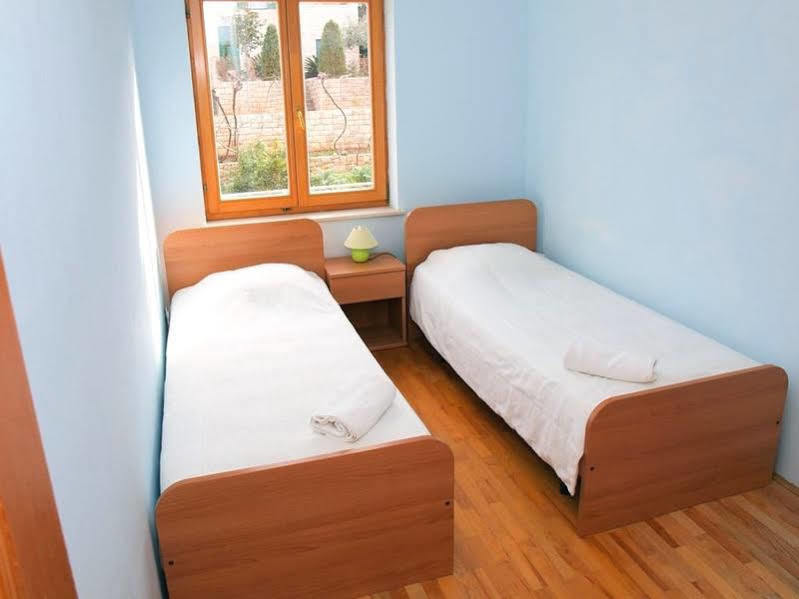 Santic Hotel Postira Luaran gambar