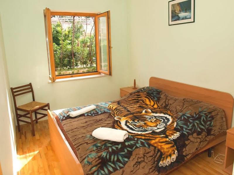 Santic Hotel Postira Luaran gambar
